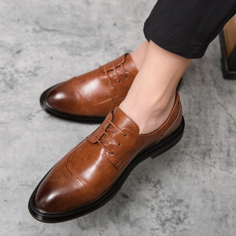 Derby Cognac Clásico — Colección Esencial Zenvaro