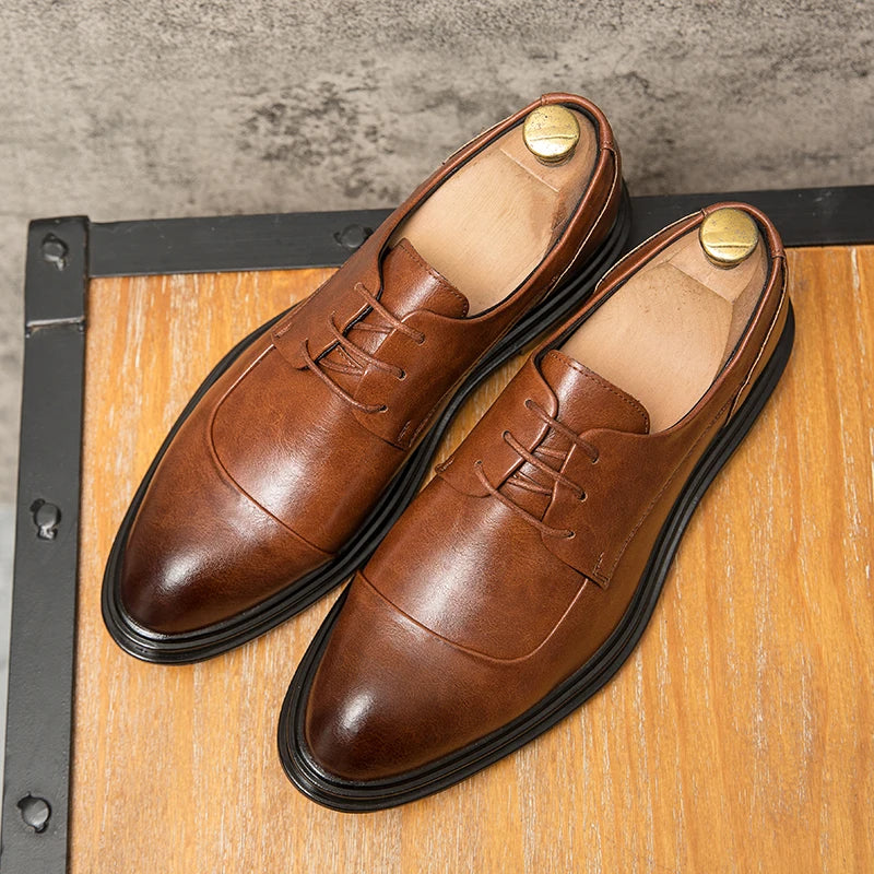 Derby Cognac Clásico — Colección Esencial Zenvaro