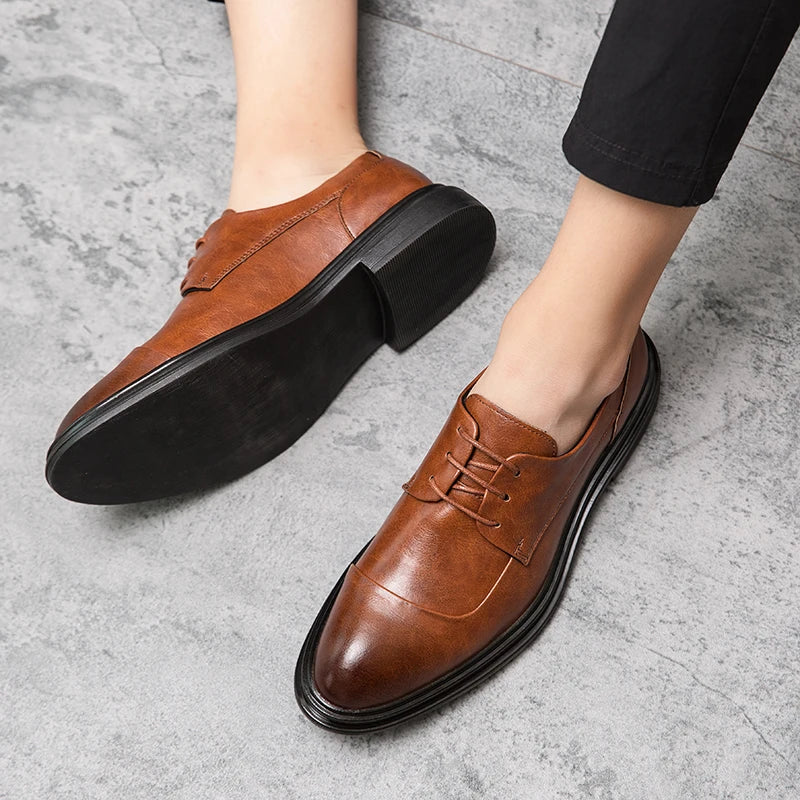 Derby Cognac Clásico — Colección Esencial Zenvaro